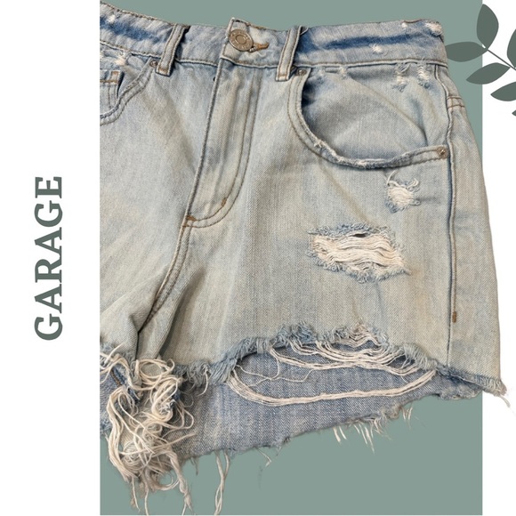 🛍️3/$40 Garage Women's Festival High Wast Distressed Denim Shorts - Blue Size 3 - Picture 3 of 5